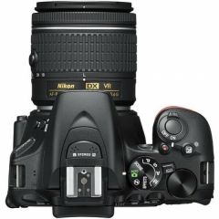 Nikon D5600 18-55 MM VR + 70-300 MM VR DSLR Fotoğraf Makinesi (Nikon Türkiye Garantili)