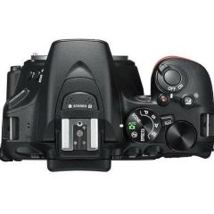 Nikon D5600 18-55 MM VR + 70-300 MM VR DSLR Fotoğraf Makinesi (Nikon Türkiye Garantili)