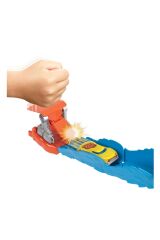 HOT WHEELS Wreck & Ride Gorilla Düşman Yaratıklar Oyun Seti ve 1 adet oyuncak araba HDR30